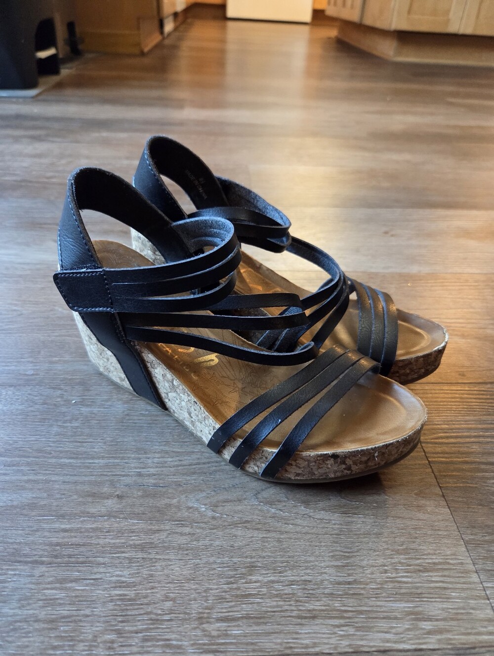 Blowfish The Perfect Wedge Cork & Black Leather Strappy Heels Womens Size 8.5 - Picture 1 of 9